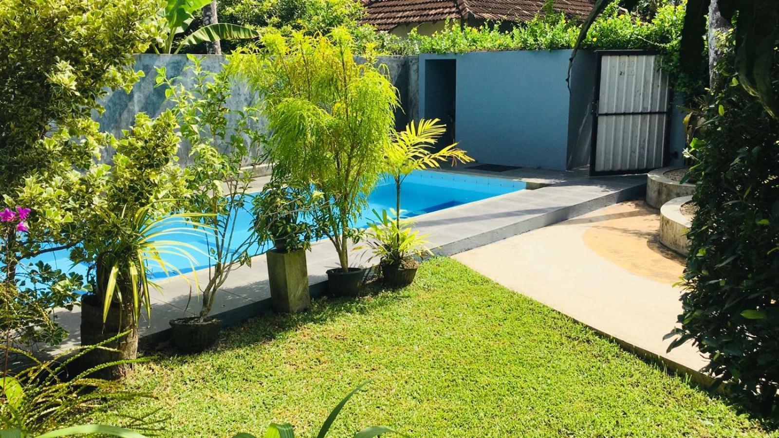 Om Villa Хіккадува Екстер'єр фото