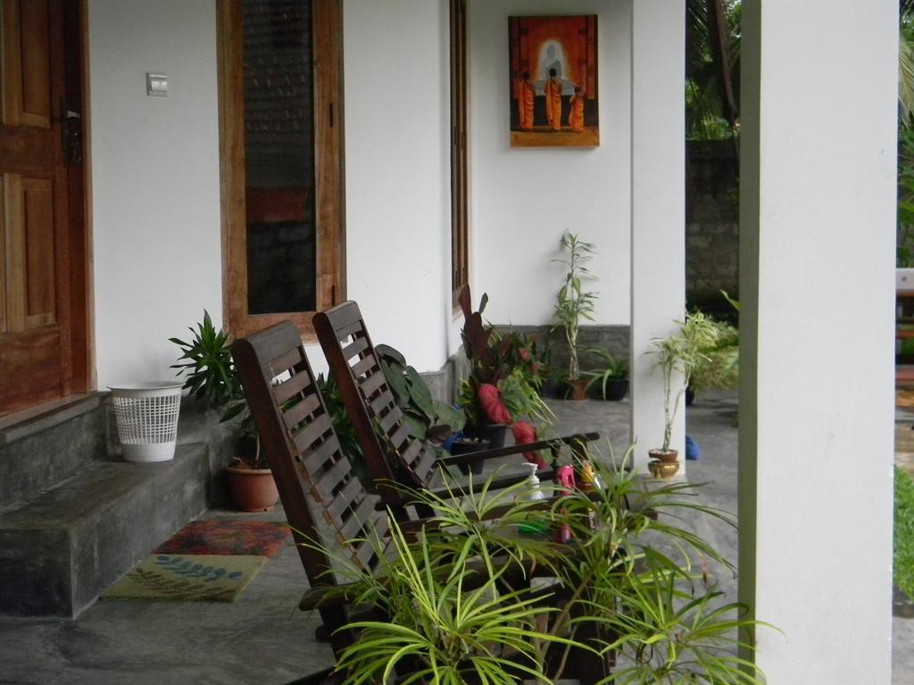 Om Villa Хіккадува Екстер'єр фото