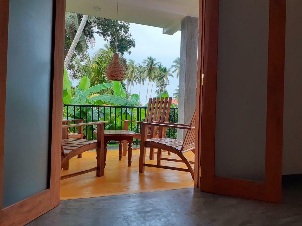 Om Villa Хіккадува Екстер'єр фото