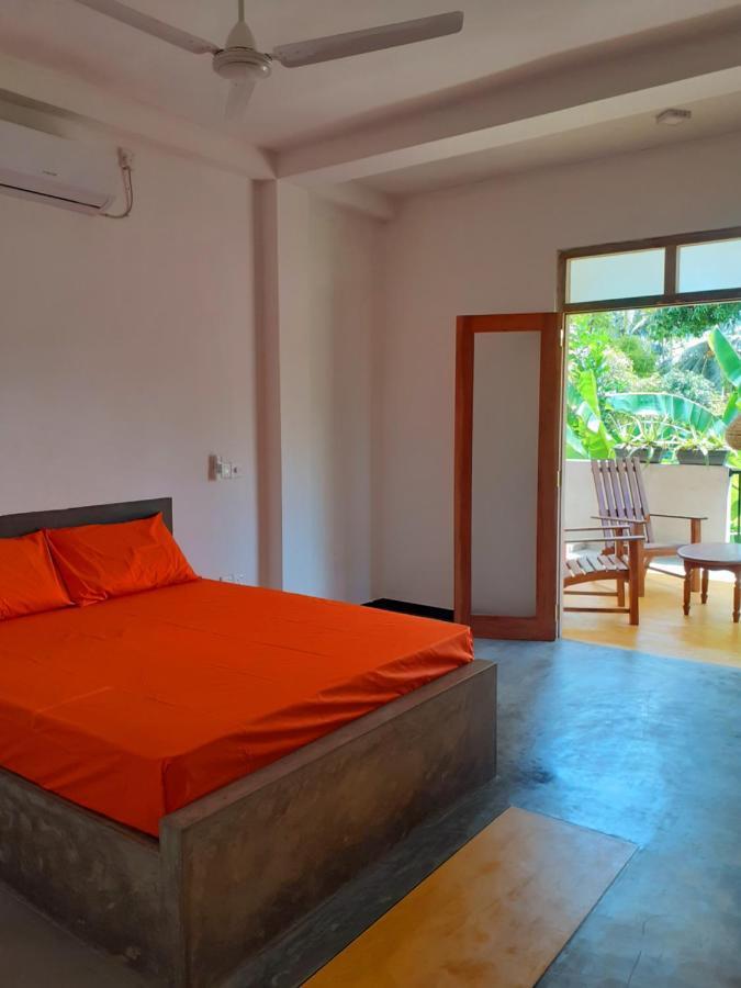 Om Villa Хіккадува Екстер'єр фото
